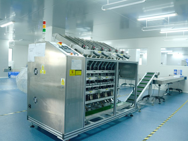 雅蒂化妆品净化车间装修工程